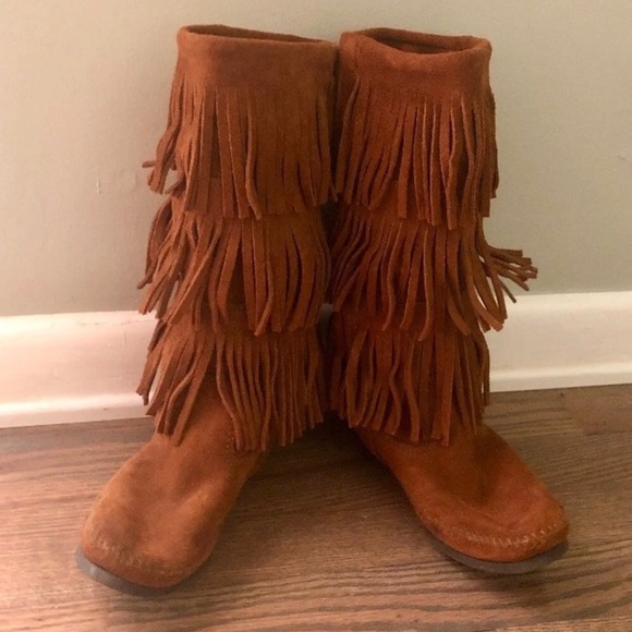 3- Layer Fringe Minnetonka Boots - Picture 1 of 3
